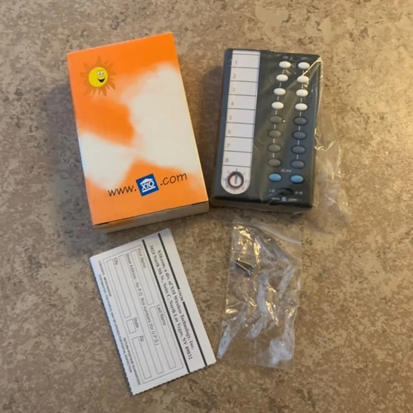 X10 (8)Unit ScanCam Remote Control. Model#CR12A - Picture 5 of 5